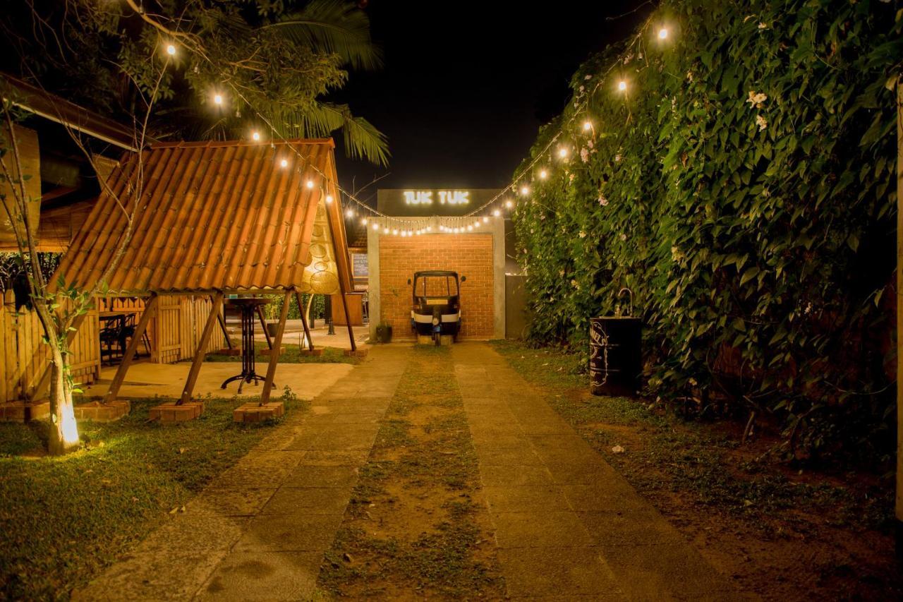 Tuk Tuk Boutique Hotel Negombo Dış mekan fotoğraf